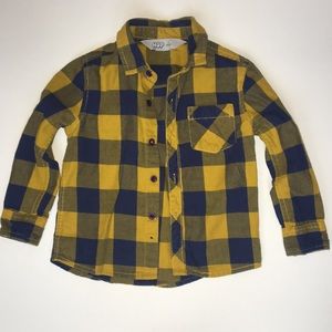 🎈 Boy’s Plaid Flannel Button Up
